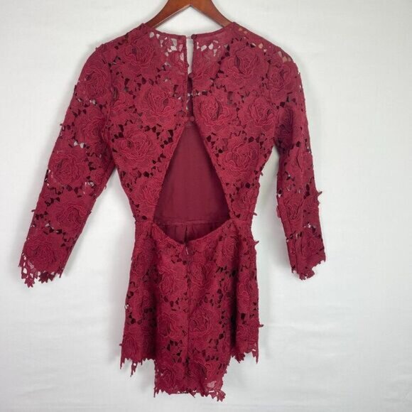 Lovers + Friends Revolve Peony Floral Lace Open Cut Out Back Romper Wine Red XS - Picture 4 of 12